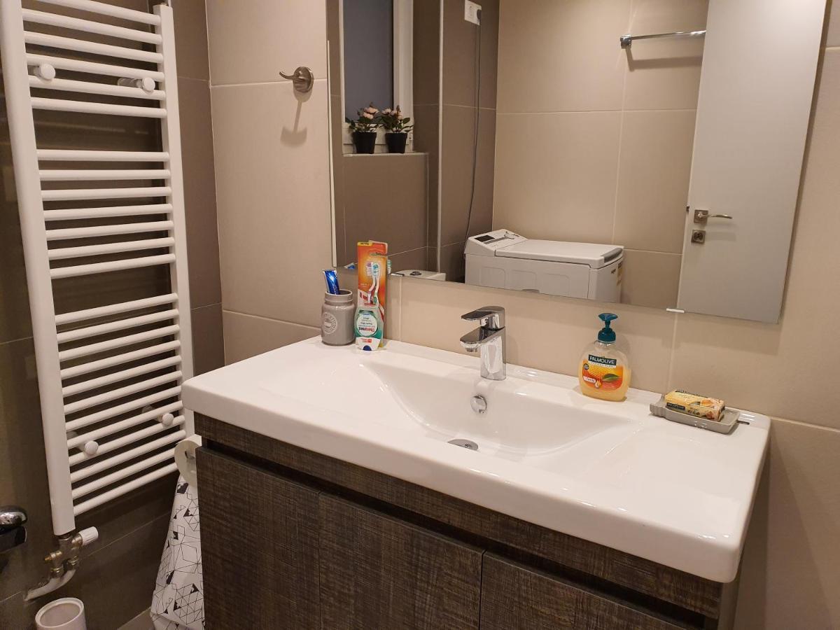 Lukas-2 B/R Luxurious Flat With Veranda Apartamento Atenas Exterior foto