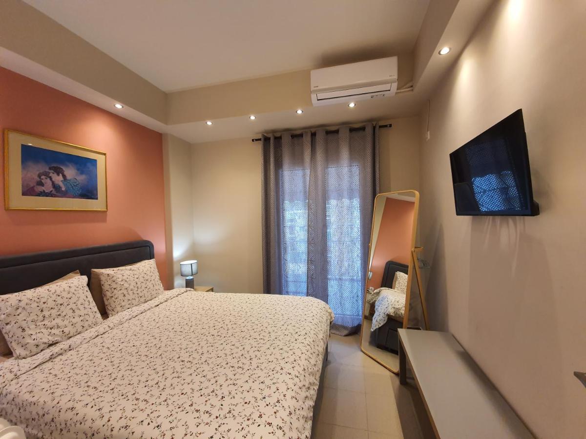 Lukas-2 B/R Luxurious Flat With Veranda Apartamento Atenas Exterior foto